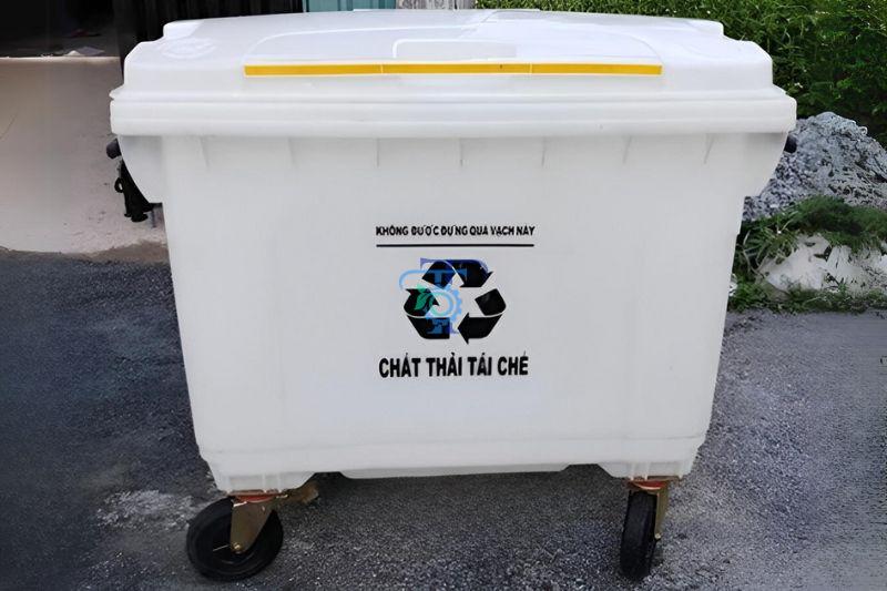 Thùng rác y tế dung tích 660 lít