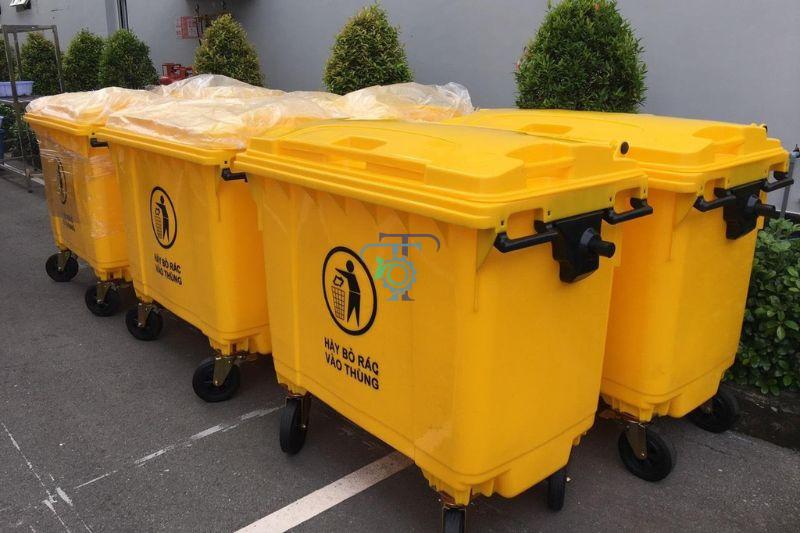 Thùng rác y tế dung tích 660 lít màu vàng