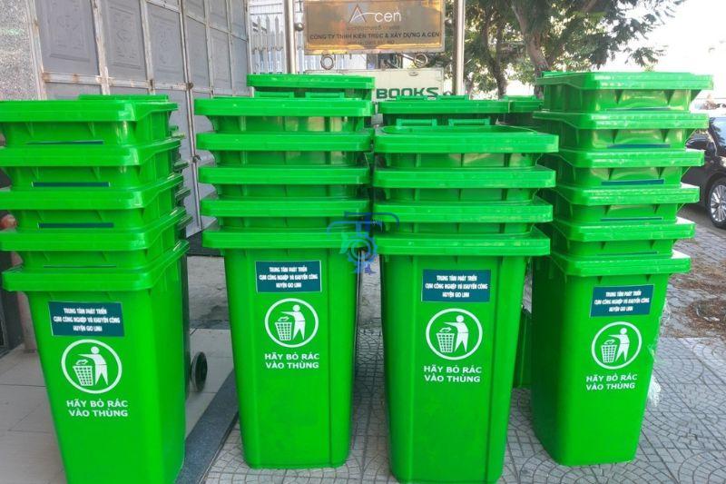 Thùng rác công cộng 240 lít Thùng rác công cộng 240 lít