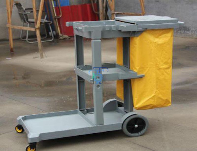 Xe dọn vệ sinh nhựa