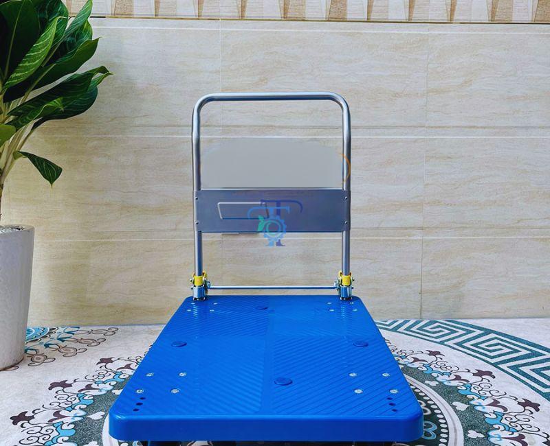 Xe đẩy hàng nhựa 4 bánh 300 kg