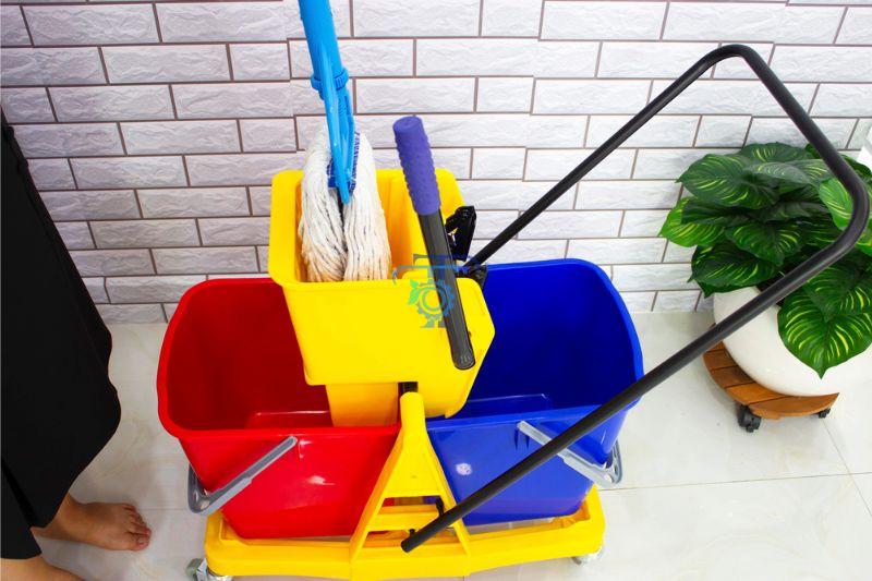 Xe dọn vệ sinh đôi