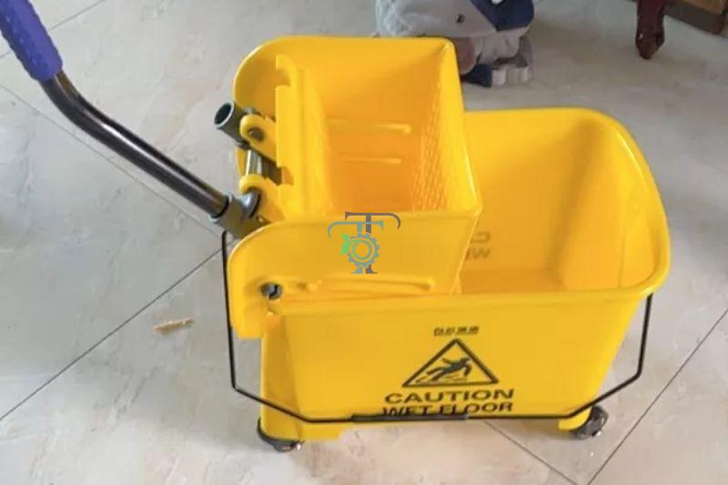 Xe vắt móp đơn