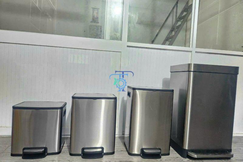 Thùng rác inox đạp chân